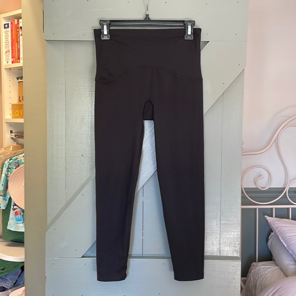 Spanx Active Leggings in Very Black, Women’s Medium. 7/8 length - Picture 4 of 10